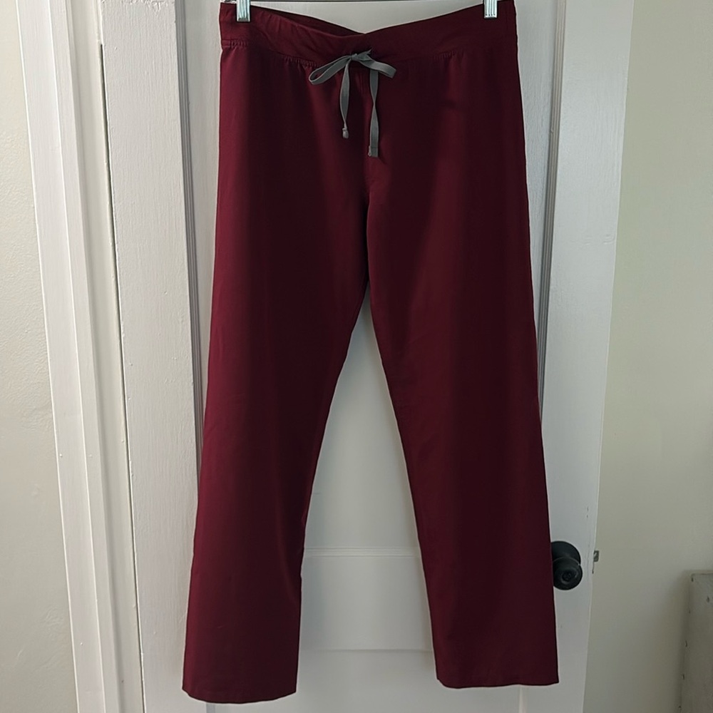 Fig’s Livingston Basic Scrub Pants